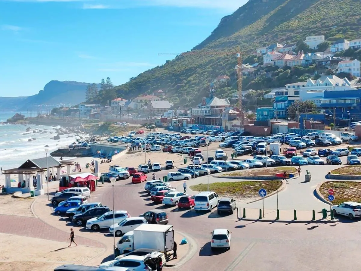 S8 Stoked Apartment Muizenberg