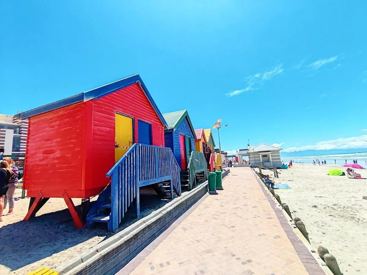 S8 Stoked Apartment Muizenberg